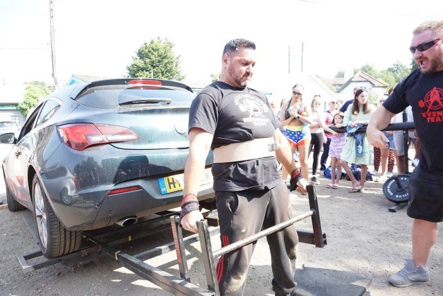 STRONGMAN/WOMAN SUPER LEAGUE: INGATESTONES STRONGEST Logo